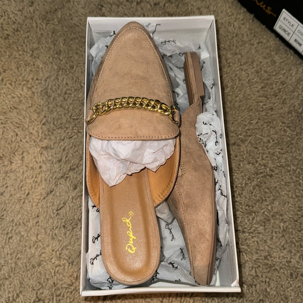Qupid Taupe Mules NWOT